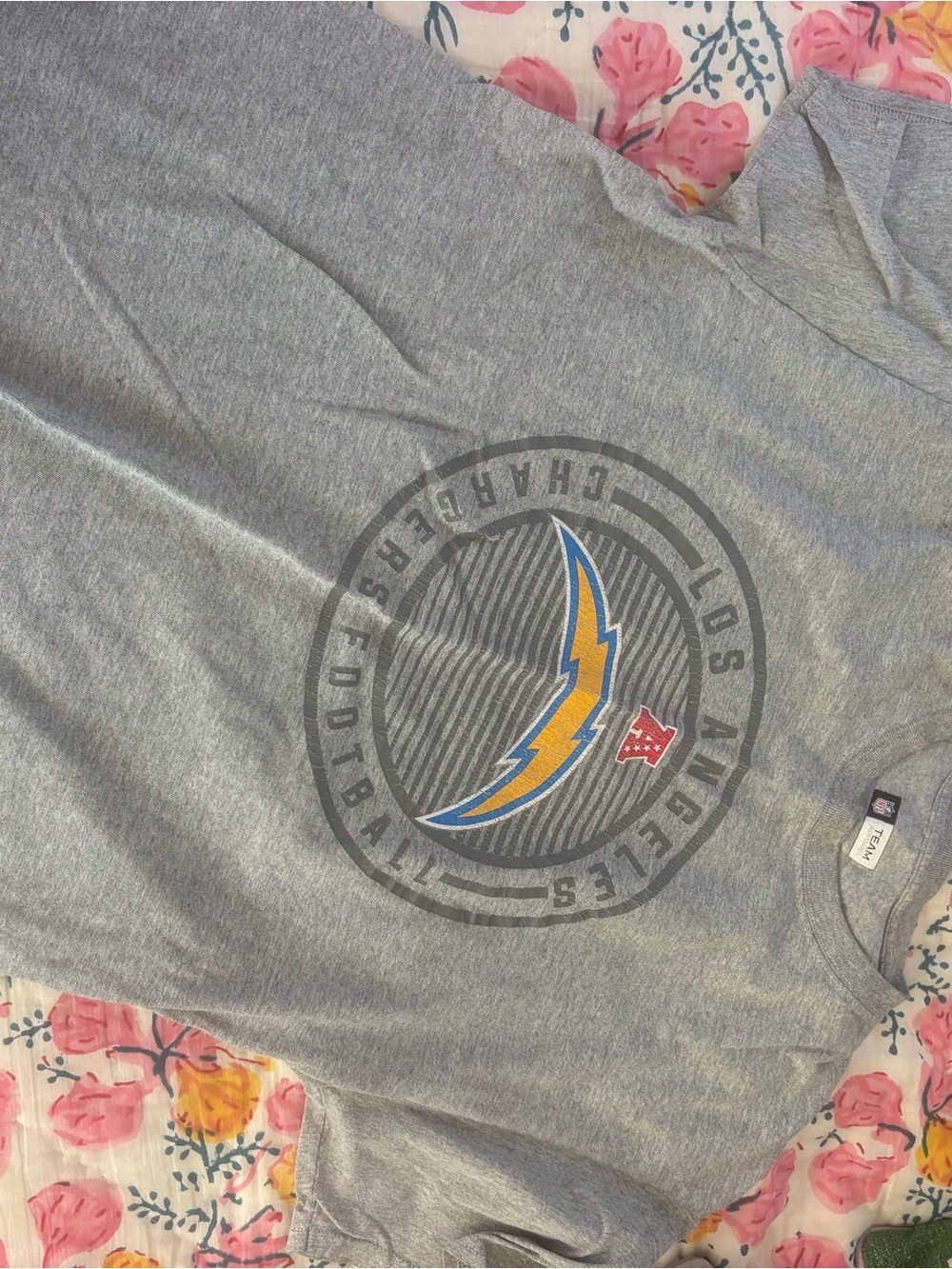 NFL Team Apparel Men's Gray Chargers T shirt